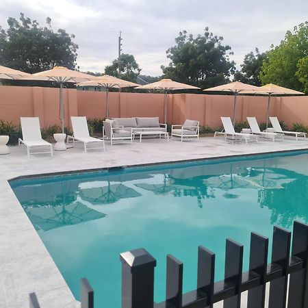 Burringa Garden Motel Wagga Wagga Bagian luar foto