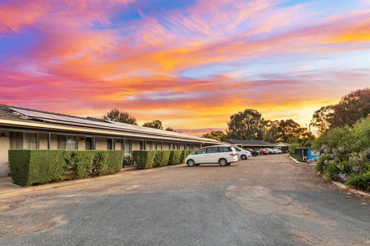 Burringa Garden Motel Wagga Wagga Bagian luar foto