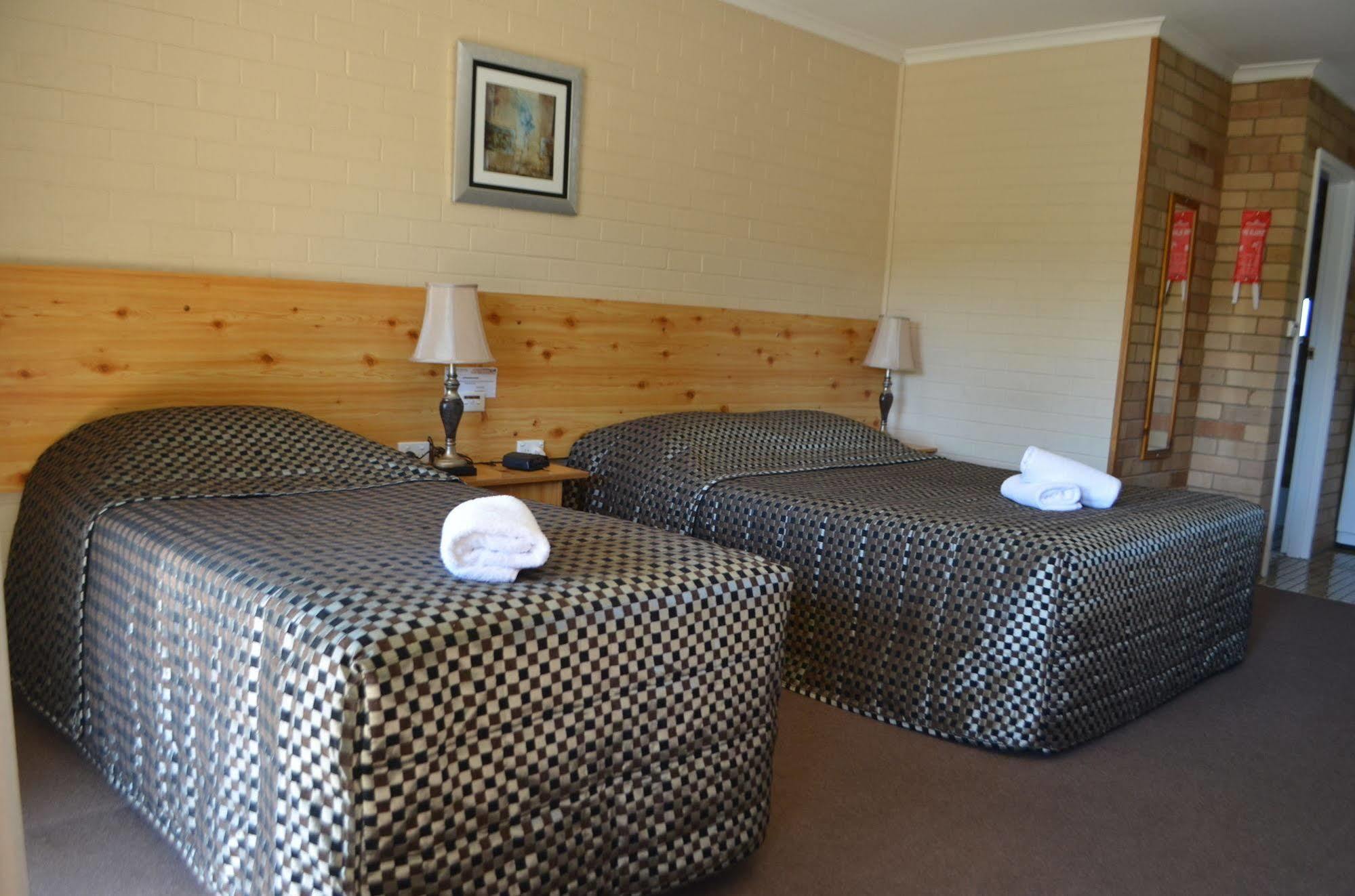 Burringa Garden Motel Wagga Wagga Bagian luar foto